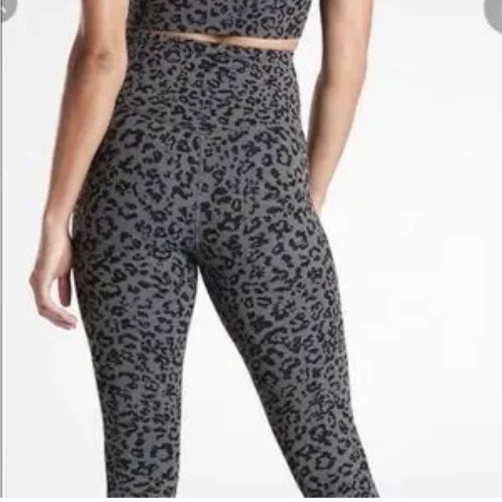 Athleta Leopard Elation Ultra High Rise Tight in Anthracite Gray - Picture 4 of 12